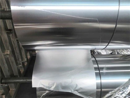 Hushålls aluminiumfolie